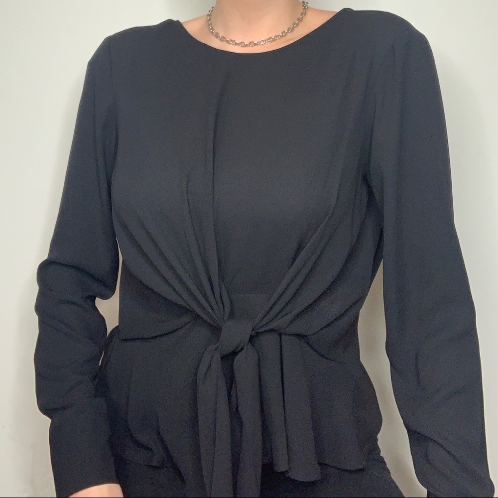 BLACK BLOUSE